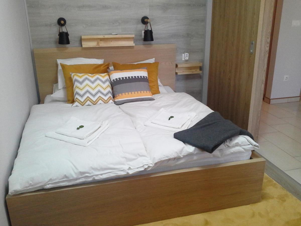 Alexandra Apartment Hajduszoboszlo - Chic Flat Ngoại thất bức ảnh